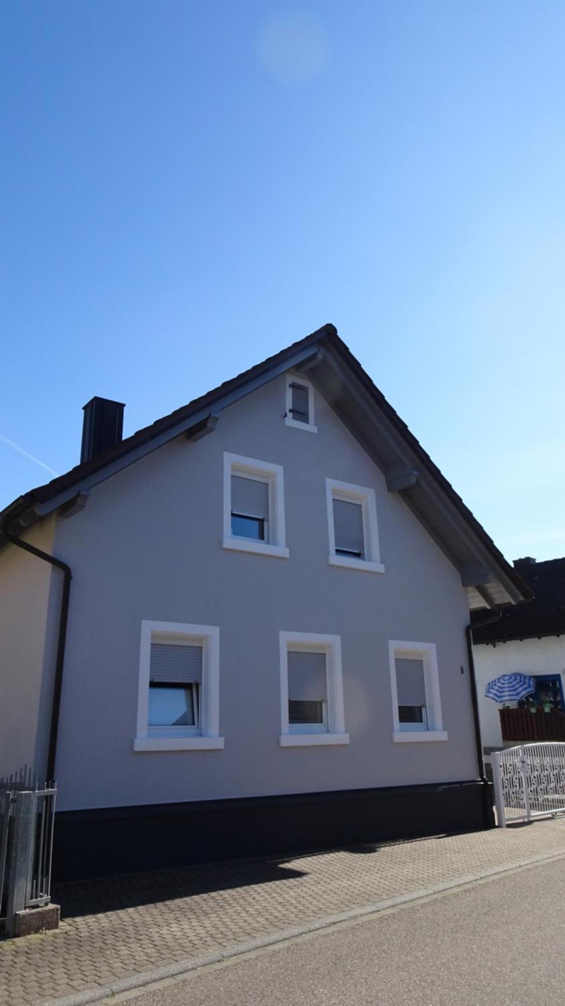 Schwarz-Weiss Apartment รูสท์ ภายนอก รูปภาพ
