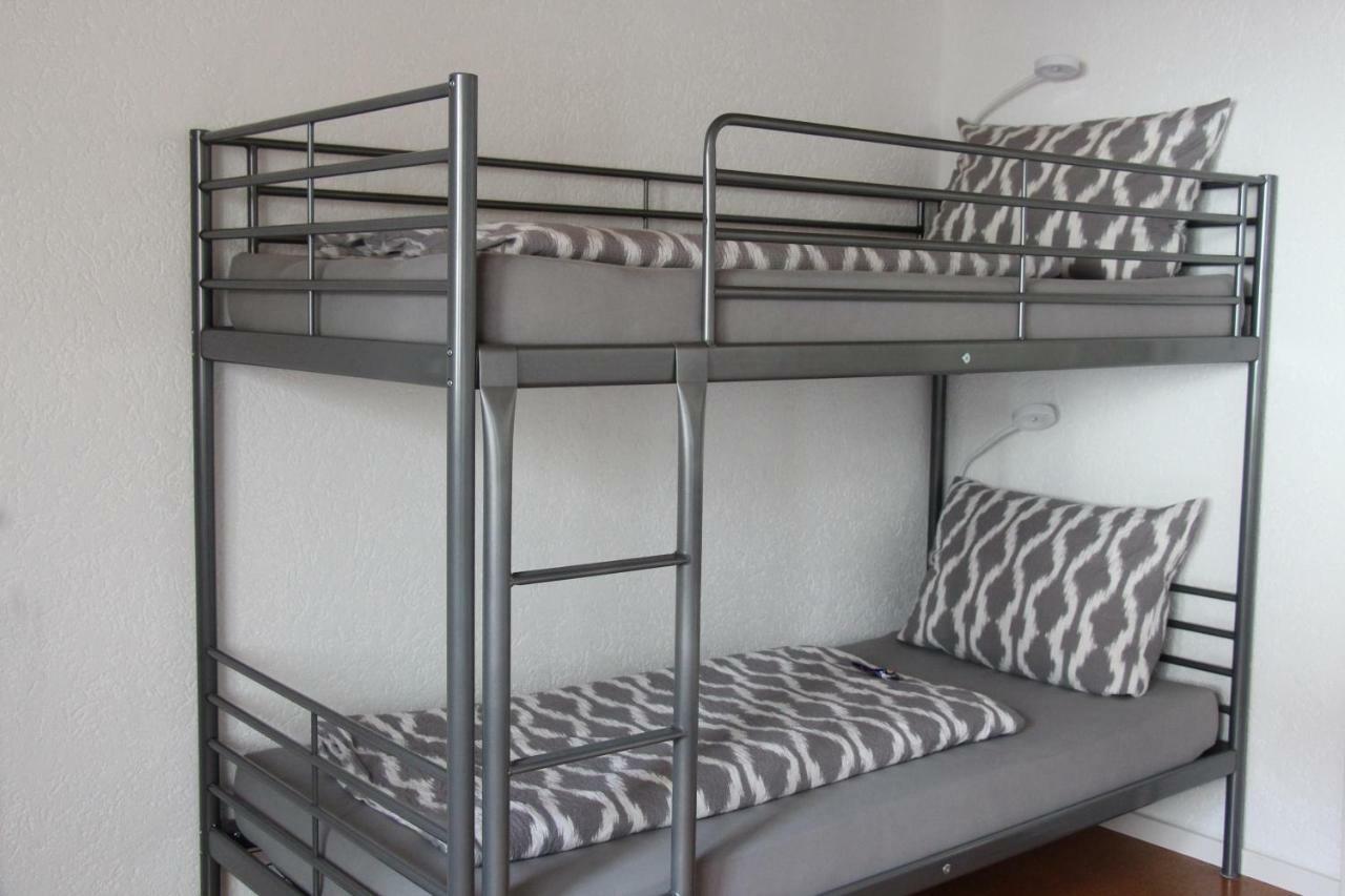 Schwarz-Weiss Apartment รูสท์ ภายนอก รูปภาพ